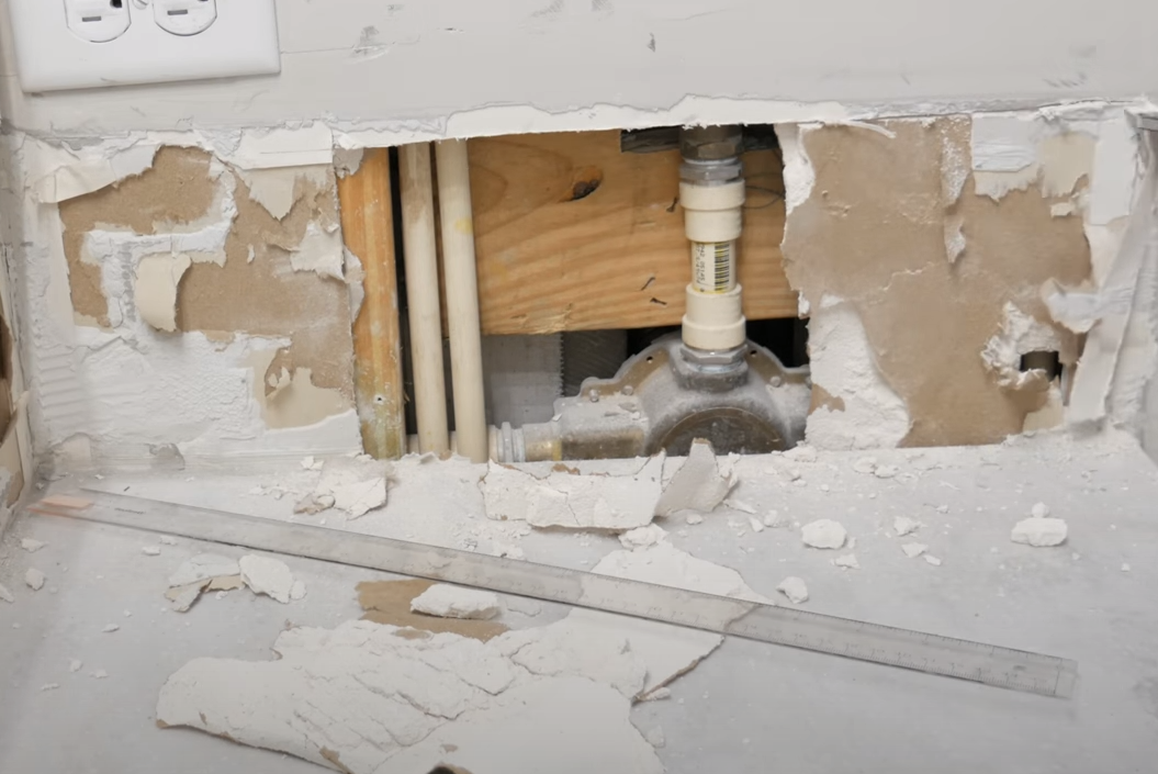 step 5 : repair drywall after removing tile backsplash