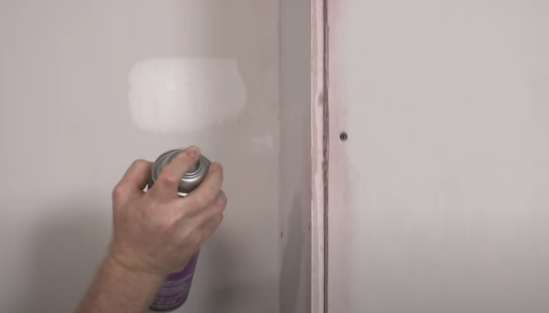 Apply the Spray adhesive on wall edge