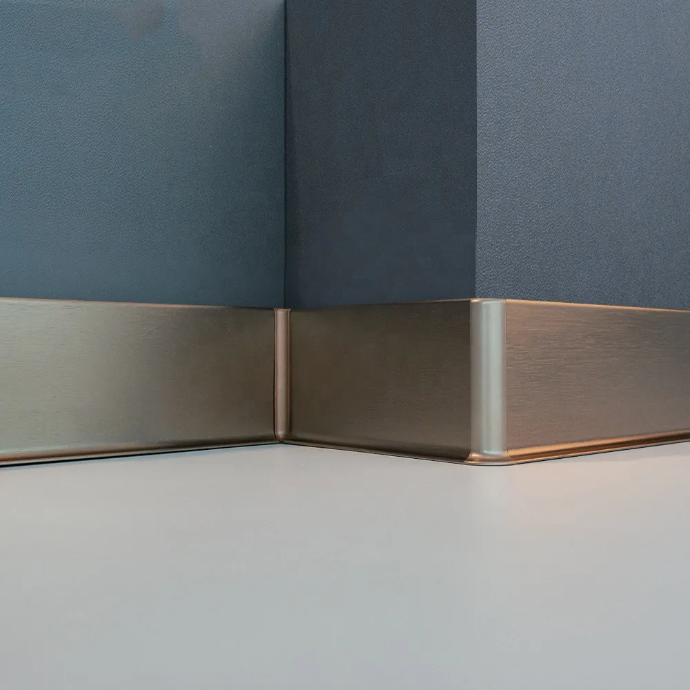 Case 6063 Aluminum Baseboard Reveal Brushed SilverBlack 2.5M 005