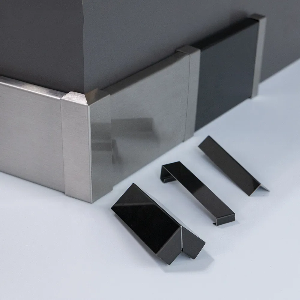 Case Gold Aluminum Baseboard 6063 Brushed 2.5M 007