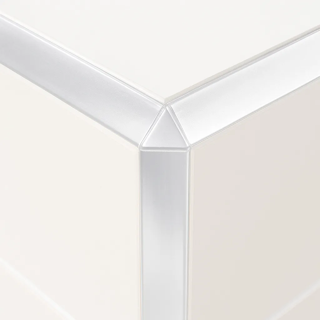 EU_Aluminium Triangle Trim